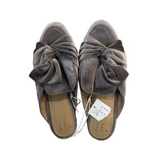 NWT - A New Day Mules